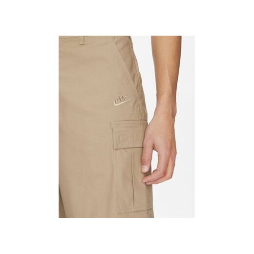 Nike Szorty materiałowe FN3517 Brązowy Standard Fit Nike 34 MODIVO