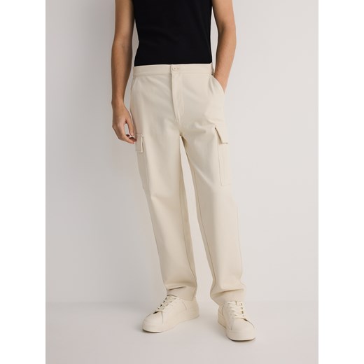 Reserved - Spodnie cargo - złamana biel ze sklepu Reserved w kategorii Spodnie męskie - zdjęcie 178773999