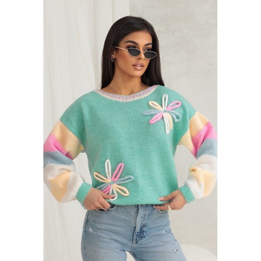 wiosenny pastelowy sweter dalia z kwiatami polski producent j&k premium - mięta ze sklepu STYLOWO w kategorii Swetry damskie - zdjęcie 178774245