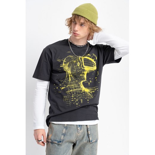 Czarny t-shirt z autorską grafiką z przodu, kolor - czarny, rozmiar - 140 ze sklepu REPORTER w kategorii T-shirty chłopięce - zdjęcie 178783857