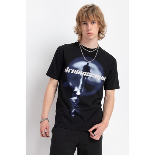Czarny t-shirt z autorską grafiką z przodu, kolor - czarny, rozmiar - 140 ze sklepu REPORTER w kategorii T-shirty chłopięce - zdjęcie 178783858