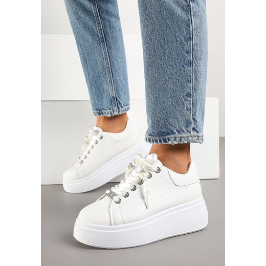Białe Sneakersy na Grubej Podeszwie z Cyrkoniami Vivanne ze sklepu born2be.pl w kategorii Buty sportowe damskie - zdjęcie 178792856