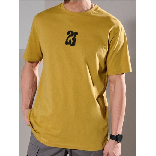Sinsay - Koszulka z ozdobnym nadrukiem - żółty ze sklepu Sinsay w kategorii T-shirty męskie - zdjęcie 178801819