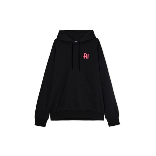 Cropp - Czarna bluza loose z kapturem i nadrukiem - czarny ze sklepu Cropp w kategorii Bluzy męskie - zdjęcie 178803768