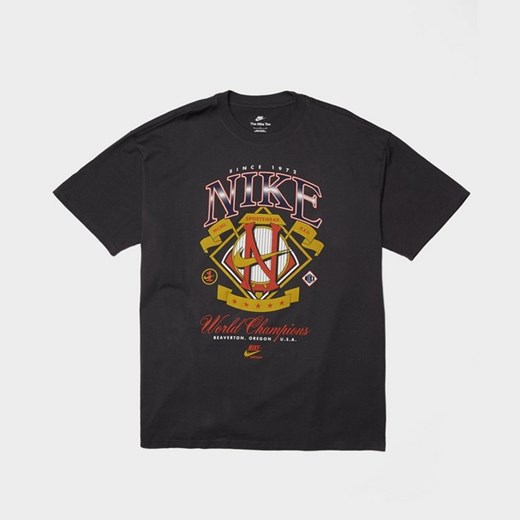 NIKE T-SHIRT M NSW SS MAX 90 TEE GEL CHAMP ze sklepu JD Sports  w kategorii T-shirty męskie - zdjęcie 178814035