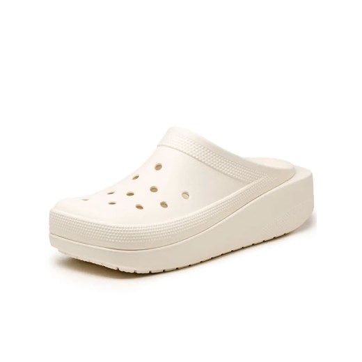 Crocs Chodaki &quot;Classic Blunt&quot; w kolorze kremowym ze sklepu Limango Polska w kategorii Klapki damskie - zdjęcie 178853919