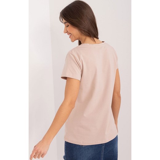 Beżowy t-shirt damski z naszywkami RV-BZ-9622.16X, Kolor beżowy, Rozmiar S/M, BASIC FEEL GOOD ze sklepu Intymna w kategorii Bluzki damskie - zdjęcie 178915807