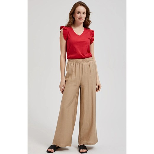 Czerwona bluzka damska Moodo.pl z krótkim rękawem casual w serek 