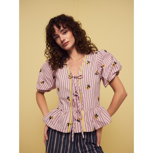 Reserved - Wiązana bluzka z haftem - wielobarwny Reserved L Reserved