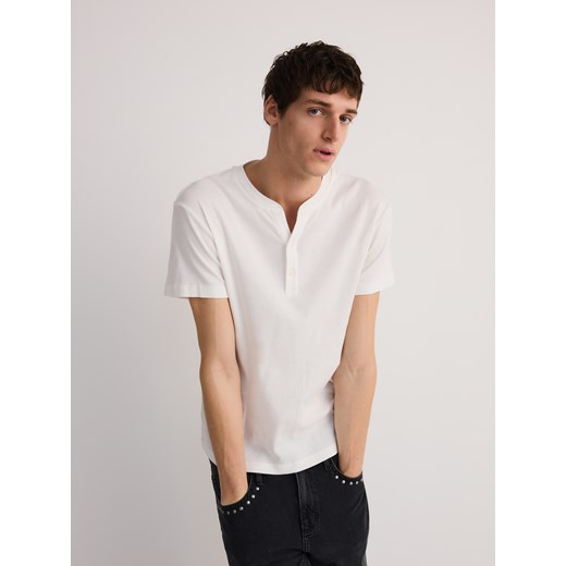 Reserved - T-shirt henley slim fit - złamana biel ze sklepu Reserved w kategorii T-shirty męskie - zdjęcie 178932118