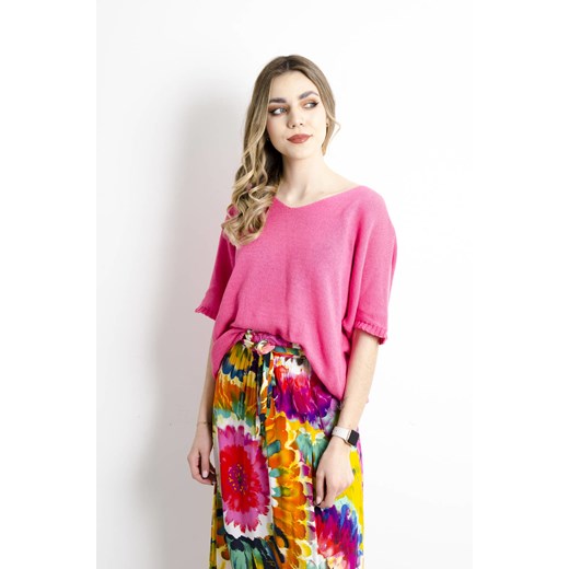SWETER DZIANINOWY OVERSIZE Z KRÓTKIM RĘKAWEM- RÓŻOWY ze sklepu olika.com.pl w kategorii Swetry damskie - zdjęcie 178957499