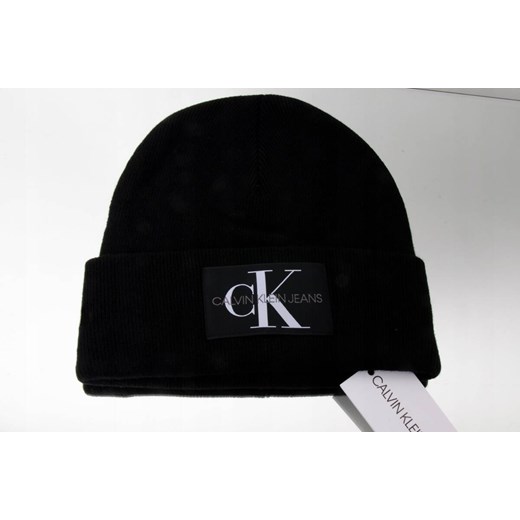 CZAPKA CALVIN KLEIN ze sklepu olika.com.pl w kategorii Czapki zimowe damskie - zdjęcie 178958495