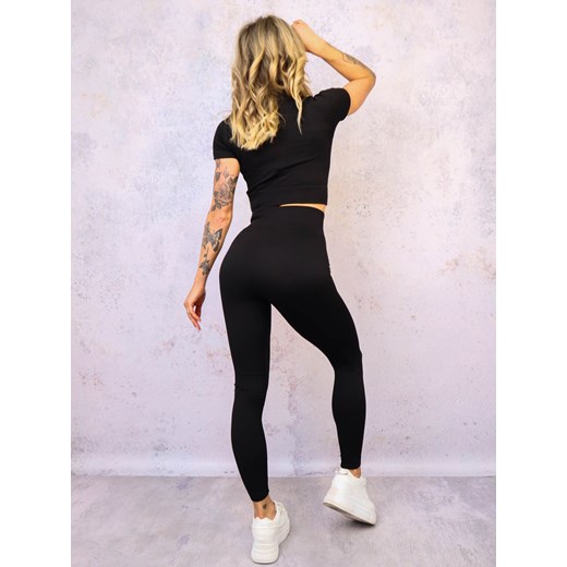 KOMPLET PRĄŻKOWANY LEGGINSY+ TOP ZAPINANY NA ZAMEK- CZARNY Olika uniwersalny olika.com.pl