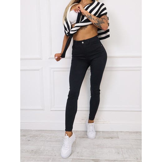 CZARNE SPODNIE PUSH UP Z WYSOKIM STANEM ze sklepu olika.com.pl w kategorii Spodnie damskie - zdjęcie 178966257