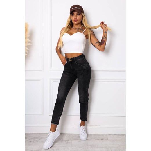 SZARE SPODNIE JEANSOWE MOM FIT Z APLIKACJĄ PRZY KIESZENI ze sklepu olika.com.pl w kategorii Jeansy damskie - zdjęcie 178967637
