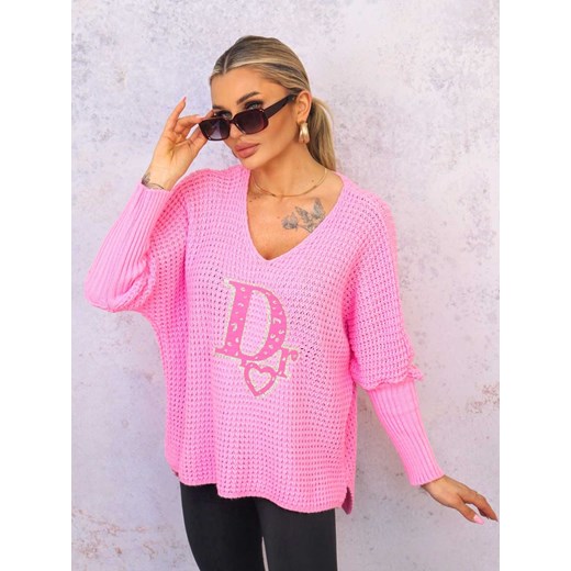 SWETER OVERSIZE O KROJU NIETOPERZA Z OZDOBNĄ APLIKACJĄ- RÓŻOWY ze sklepu olika.com.pl w kategorii Swetry damskie - zdjęcie 178970079