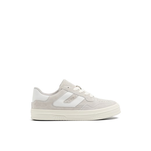 Cropp - Jasnoszare zamszowe sneakersy - jasny szary ze sklepu Cropp w kategorii Trampki męskie - zdjęcie 178979237