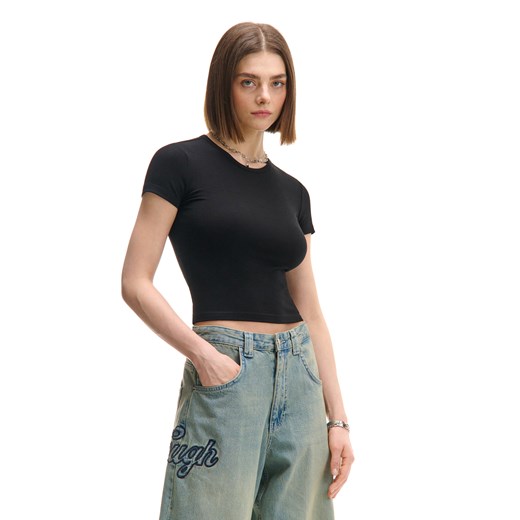 Cropp - Czarny T-shirt z wiskozą - czarny ze sklepu Cropp w kategorii Bluzki damskie - zdjęcie 178979315
