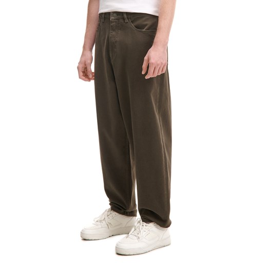 Cropp - Gładkie spodnie baggy loose - zielony ze sklepu Cropp w kategorii Spodnie męskie - zdjęcie 178979328