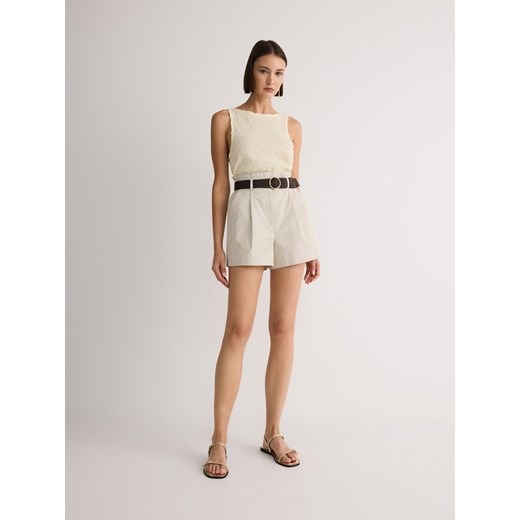 Reserved - Szorty z plecionym paskiem - beżowy ze sklepu Reserved w kategorii Szorty - zdjęcie 178989318