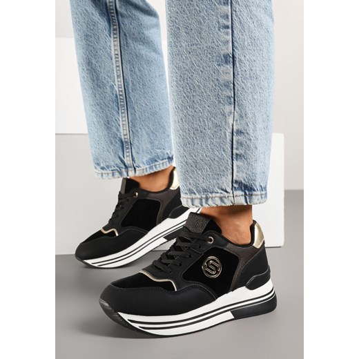 Czarne Sneakersy na Grubej Podeszwie z Ozdobną Naszywką Ronivelle ze sklepu born2be.pl w kategorii Buty sportowe damskie - zdjęcie 179010705