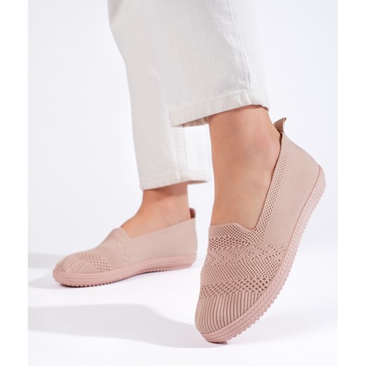 Różowe materiałowe slip on damskie ze sklepu ButyModne.pl w kategorii Trampki damskie - zdjęcie 179038865
