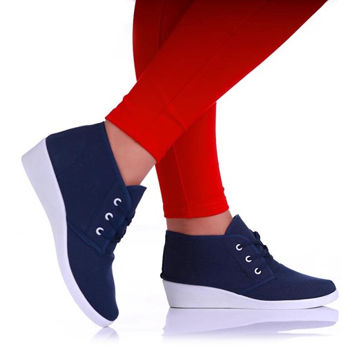 Sznurowane granatowe trampki na niskim koturnie /C6-3 11148 S193/ ze sklepu Pantofelek24.pl w kategorii Trampki damskie - zdjęcie 179042006