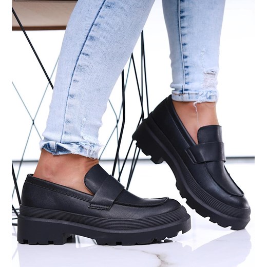 Czarne półbuty loafersy damskie /E2-1 16845 G242/ ze sklepu Pantofelek24.pl w kategorii Mokasyny damskie - zdjęcie 179043785