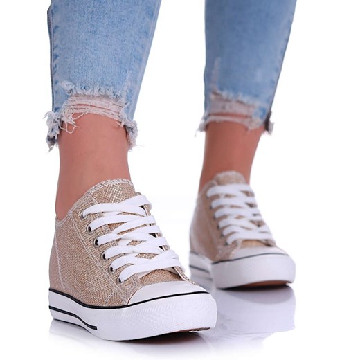 Złote trampki sneakersy na niskim koturnie /A6-3 13520 G099/ ze sklepu Pantofelek24.pl w kategorii Trampki damskie - zdjęcie 179050406