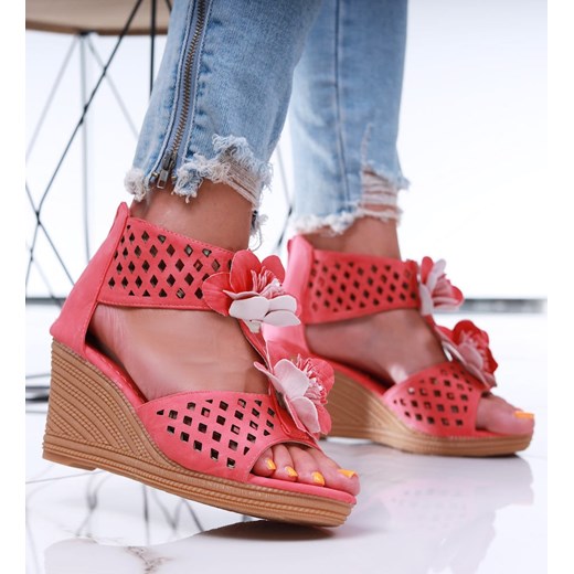 Czerwone sandały na koturnie i platformie /C2-2 16445 T13-5/ ze sklepu Pantofelek24.pl w kategorii Espadryle damskie - zdjęcie 179058495