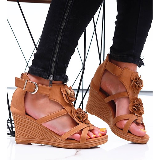 Karmelowe sandały na koturnie i platformie /D2-3 16447 T13-5/ ze sklepu Pantofelek24.pl w kategorii Espadryle damskie - zdjęcie 179058579