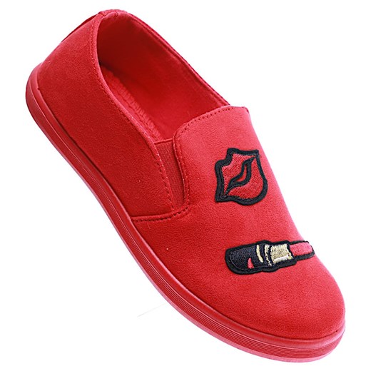 Dziewczęce wsuwane tenisówki czerwone z naszywkami /A4-3 15565 T195/ ze sklepu Pantofelek24.pl w kategorii Trampki dziecięce - zdjęcie 179062459