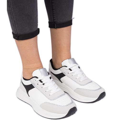 Białe sneakersy damskie z brokatem ze sklepu ButyModne.pl w kategorii Buty sportowe damskie - zdjęcie 179067528