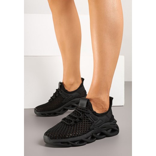 Czarne Sneakersy Siateczkowe na Podeszwie z Ozdobnymi Żłobieniami Sanovi ze sklepu born2be.pl w kategorii Buty sportowe damskie - zdjęcie 179081317