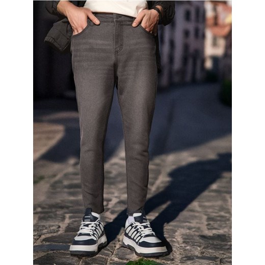 Sinsay - Jeansy carrot fit - szary ze sklepu Sinsay w kategorii Jeansy męskie - zdjęcie 179083375