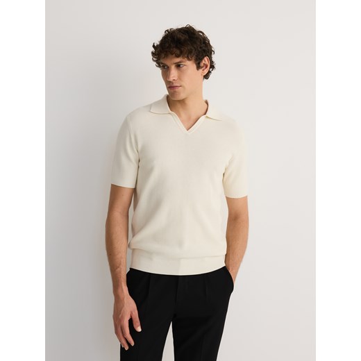Reserved - Dzianinowe polo z krótkim rękawem - beżowy ze sklepu Reserved w kategorii T-shirty męskie - zdjęcie 179106118