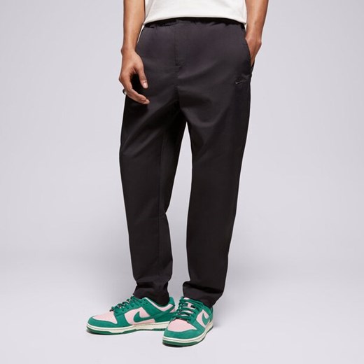 NIKE SPODNIE M NK CLUB WVN TAPER PANT ze sklepu Sizeer w kategorii Spodnie męskie - zdjęcie 179108666