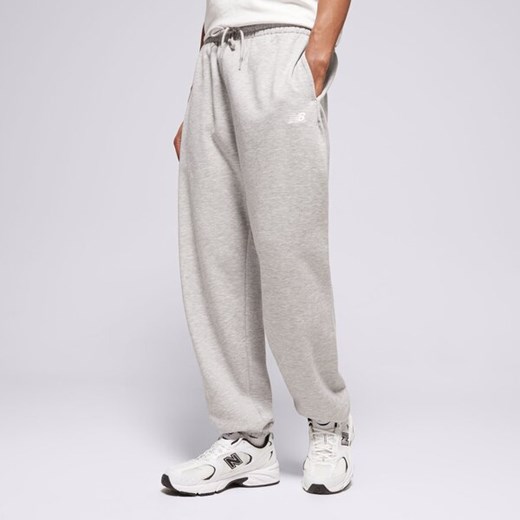 NEW BALANCE SPODNIE SPORT ESSENTIALS FRENCH TERRY JOGGER ze sklepu Sizeer w kategorii Spodnie męskie - zdjęcie 179108676