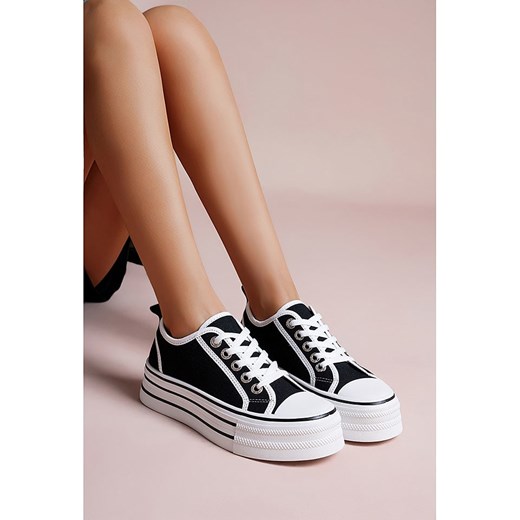 Foreverfolie Sneakersy w kolorze czarnym ze sklepu Limango Polska w kategorii Trampki damskie - zdjęcie 179109755