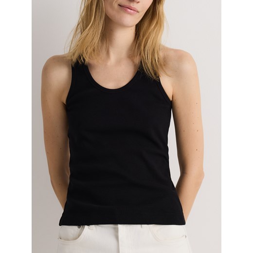 Czarna bluzka damska Reserved bez rękawów z okrągłym dekoltem 