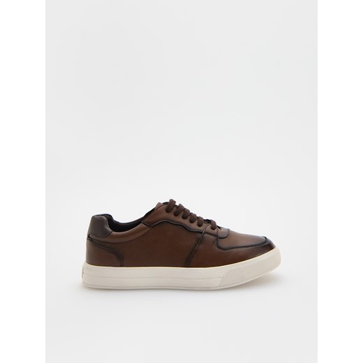 Reserved - Sneakersy z imitacji skóry - brązowy ze sklepu Reserved w kategorii Buty sportowe męskie - zdjęcie 179137468