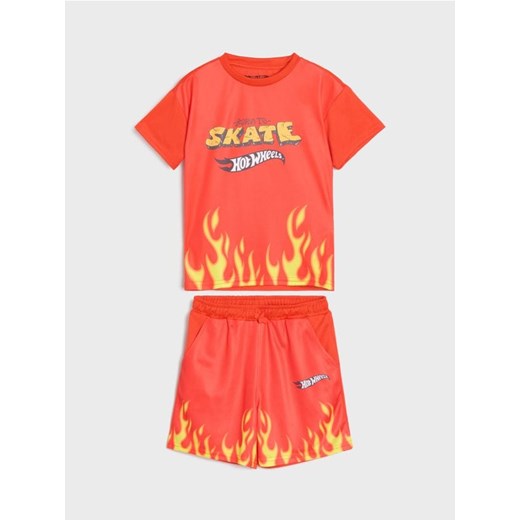 Sinsay - Komplet sportowy Hot Wheels - czerwony - id: 829CG-33X - marki Sinsay - 179142497 Sinsay - Komplet sportowy Hot Wheels - czerwony ze sklepu Sinsay w kategorii Komplety chłopięce - zdjęcie 179142497