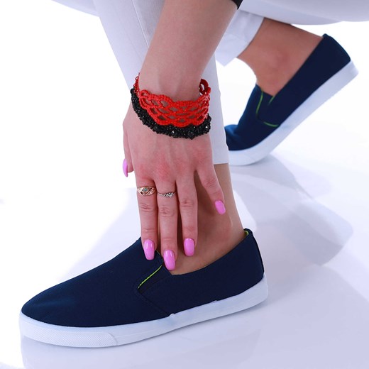 Wsuwane granatowe trampki slip on /D4-3 13628 S171/ ze sklepu Pantofelek24.pl w kategorii Trampki damskie - zdjęcie 179144659