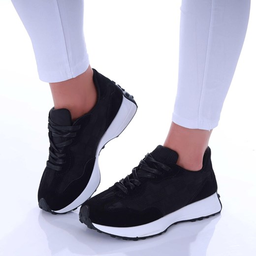 Wiązane damskie buty sportowe Czarne /A9-1 17341 T232/ ze sklepu Pantofelek24.pl w kategorii Buty sportowe damskie - zdjęcie 179144667