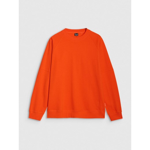 Męska bluza dresowa nierozpinana bez kaptura 4F 4FRSS25TSWSM2179 - pomarańczowa ze sklepu Sportstylestory.com w kategorii Bluzy męskie - zdjęcie 179147477