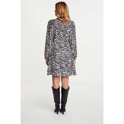 Rich & Royal sukienka z długimi rękawami mini casual z okrągłym dekoltem 