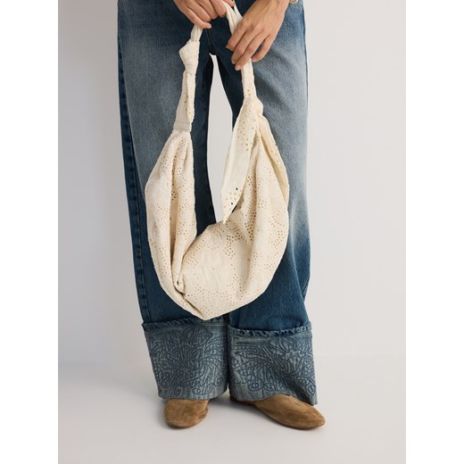 Reserved - Ażurowa torebka hobo - złamana biel Reserved ONE SIZE Reserved