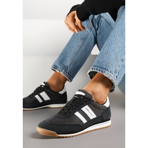Czarno-Białe Sneakersy ze Skórzaną Wkładką i Ozdobnymi Paskami Nasnella ze sklepu renee.pl w kategorii Buty sportowe damskie - zdjęcie 179162348