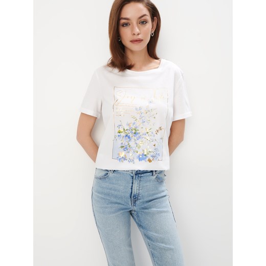 Mohito - Bawełniany t-shirt z kwiatowym printem - biały ze sklepu Mohito w kategorii Bluzki damskie - zdjęcie 179163719