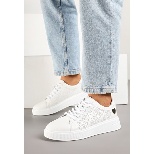 Białe Sneakersy ze Skórzaną Wkładką Sercem i Cyrkoniami Giraval ze sklepu born2be.pl w kategorii Buty sportowe damskie - zdjęcie 179164759